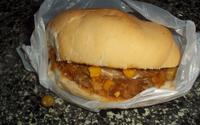 Sanduíche de carne cremoso