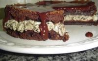 Torta de chocolate com chantilly