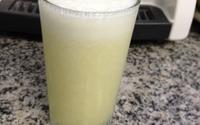 Suco detox com melão