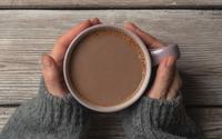 Nem leite, nem açúcar: esse chocolate quente fica tão gostoso quanto o tradicional e é muito mais saudável