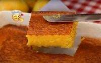 Nada de leite, nem farinha de trigo: esse bolo de laranja fofinho é fácil de fazer e é zero glúten e zero lactose