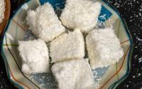 Fofinho como nuvem e com gostinho de marshmallow, esse lanche proteico de 3 ingredientes vai se tornar o seu favorito!