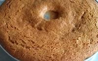 Bolo de fubá com goiabada (Néia)