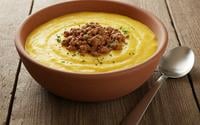 Sopa de fubá com carne moída é o melhor jantar para as noites frias, sempre que faço não sobra nada na panela!