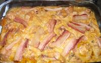 Coxa de frango assada com bacon