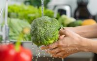Se você limpa o brócolis desse jeito é melhor parar: essa é a maneira mais eficaz de eliminar insetos e agrotóxicos do vegetal
