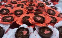 Doce de banana com casquinha de chocolate
