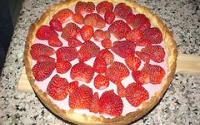 Torta de morango com groselha