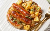 Linguiça assada com batatas