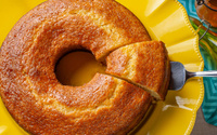 O melhor bolo de laranja de liquidificador de todos os tempos: fofinho, molhadinho e muito fácil de fazer