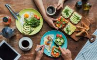 Sou nutricionista e garanto: "Se você tem vontade constante de comer doces ou alimentos ultraprocessados, experimente alimentos salgados no café da manhã"