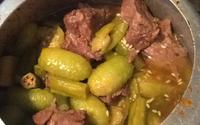 Carne com maxixe