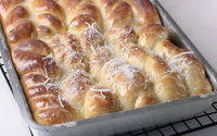 Esse pão doce de leite condensado é tão gostoso (e fácil!) que não sobra nem farelo
