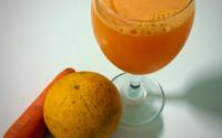 Suco de laranja com cenoura