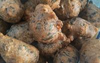 Bolinhos de talinho e folhas de beterraba
