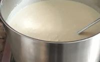 Sopa de alho poró com frango