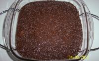 Bolo de baunilha com gotas de chocolate e cobertura (super fofo)