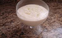Mousse de limão saboroso