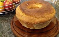 Bolo de fubá com requeijão