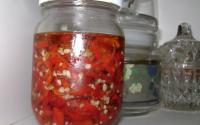 Molho de pimenta caseiro com óleo de girassol vai dar um toque especial nas suas comidas