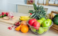 Você nem imagina o que pode acontecer se jantar apenas frutas