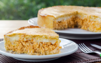 Sabor de festa: torta salgada de liquidificador é a receita mais cremosa que você vai experimentar