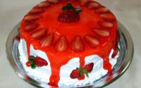 Bolo de morango supremo