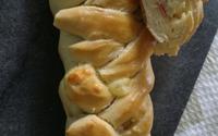 Pão de queijo e presunto