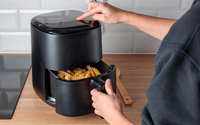Quer comprar uma air fryer no precinho? Aproveite 49% OFF e tenha uma cozinha mais prática