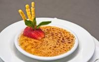 Quem prova, aprova: curau de milho brûlée é a receita de Festa Junina que vai adicionar um toque gourmet ao seu arraiá