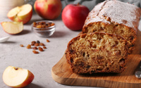 Bolo de maçã com canela é a receita perfeita para o seu lanche da tarde: fofinho e muito aromático
