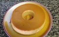 Pudim de coco e chocolate branco