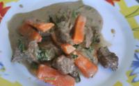 Carne com vinho tinto seco