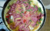 Omelete com calabresa