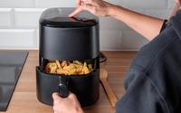 Comprei uma air fryer há 2 meses. Gostaria que alguém tivesse me dito para não colocar esse papel nela antes