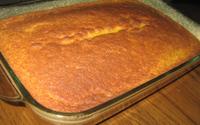 Bolo de milho na travessa muito cremoso é a receita da vovó que todo mundo precisa comer pelo menos uma vez na vida!