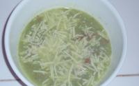 Sopa cremosa de brócolis com bacon