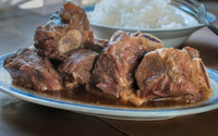 Costelinha ao açafrão