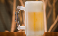Cerveja quente nunca mais! Esta é a melhor dica para deixar suas latinhas sempre geladas na temperatura certa
