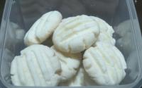 Biscoito amanteigado de coco