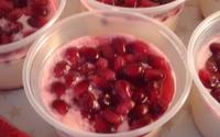 Mousse com Calda de Romã