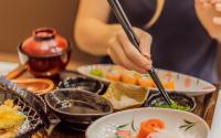 Como fazer um jantar japonês gastando pouco: confira dicas e receitas