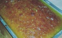 Bolo de laranja com calda quente