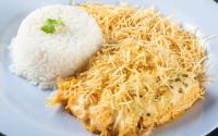 Fricassê fácil pra comer frango todo dia de um jeito muito gostoso: receita rápida é um trunfo na rotina