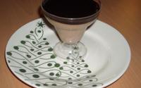 Mousse branca com calda de chocolate