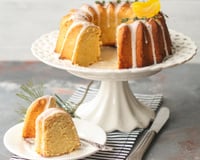 Bolo de laranja sem glúten e sem lácteos com calda de laranja e limão  