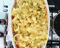 Espaguete com frutos do mar gratinado