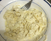 Talharim ao molho quatro queijos