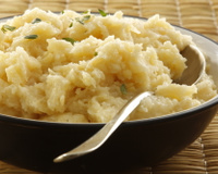 Dá para fazer purê de batata sem leite? Descubra como preparar uma versão sem lactose dessa receita!