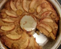 Torta de maçã e banana com canela